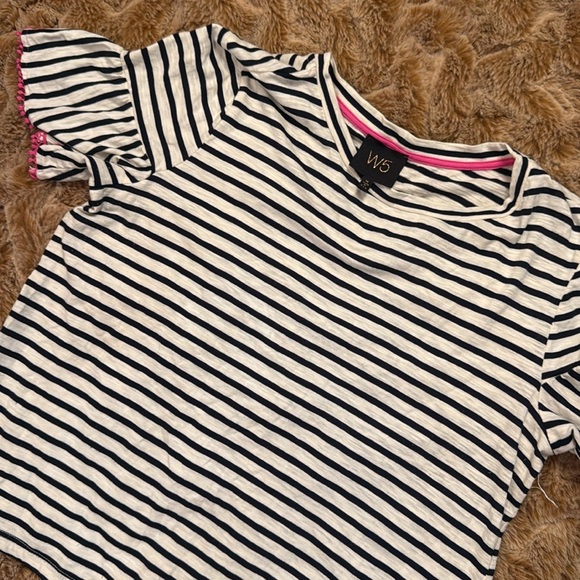 W5 SIZE M Black and White Striped Top with Pink Detail - Picture 6 of 8